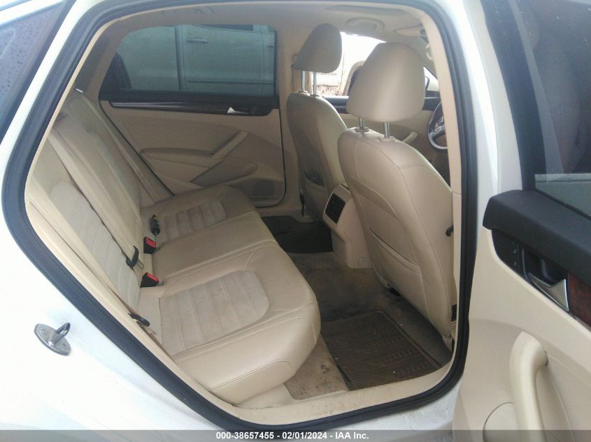 2013 VOLKSWAGEN PASSAT SEL - 1VWCN7A38DC146759