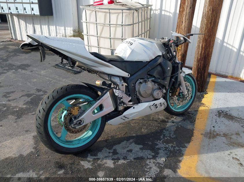 2004 HONDA CBR600 RR - JH2PC37174M101127