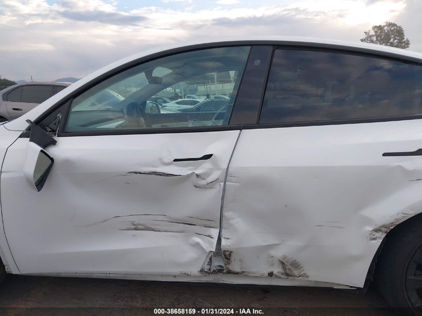 2021 TESLA MODEL Y - 5YJYGDEE8MF216289