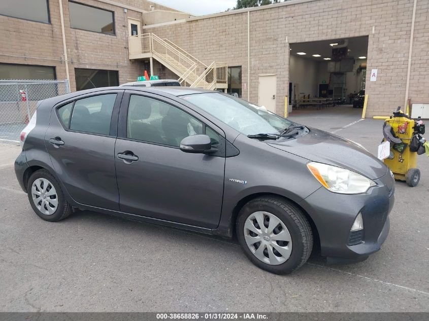 2013 TOYOTA PRIUS C THREE - JTDKDTB33D1547933