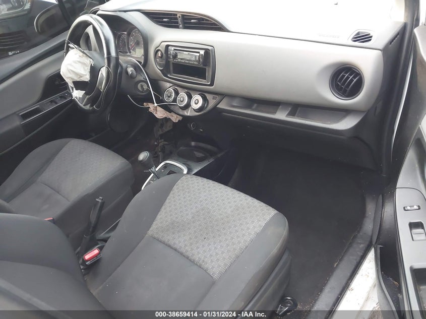 VIN VNKKTUD35HA075348 2017 TOYOTA YARIS L