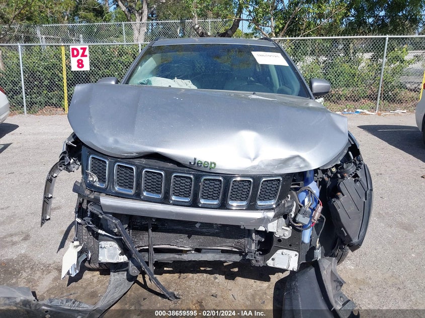 VIN 3C4NJCBB9JT461253 2018 JEEP COMPASS LATITUDE