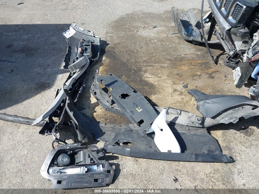 VIN 3C4NJCBB9JT461253 2018 JEEP COMPASS LATITUDE