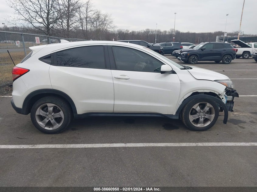 VIN 3CZRU6H31JM713916 2018 HONDA HR-V LX
