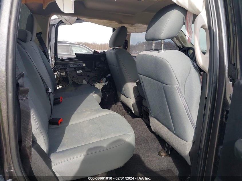 VIN 3C6RR7KT0HG796468 2017 RAM 1500 ST