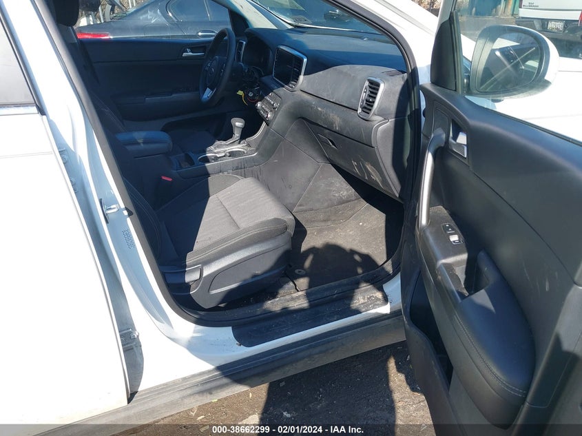 VIN KNDPM3AC8L7732255 2020 KIA SPORTAGE LX
