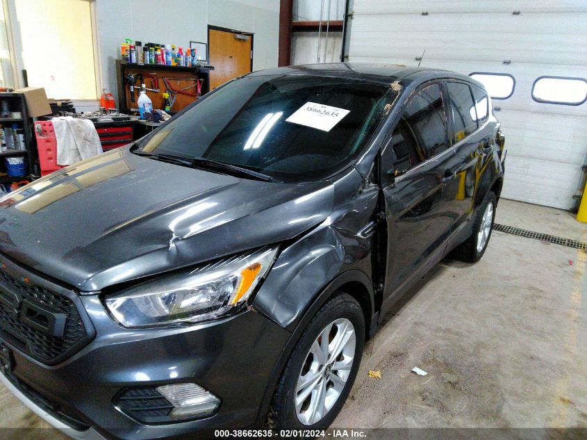 2017 FORD ESCAPE SE - 1FMCU9G91HUC52950