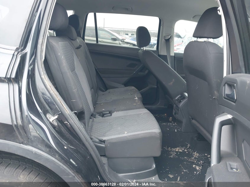 VIN 3VV0B7AX8JM070201 2018 VOLKSWAGEN TIGUAN S