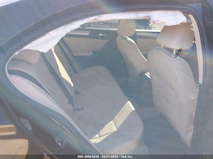 2013 VOLKSWAGEN JETTA 2.5L SE - 3VWDX7AJ4DM432944