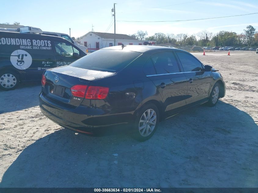 2013 VOLKSWAGEN JETTA 2.5L SE - 3VWDX7AJ4DM432944