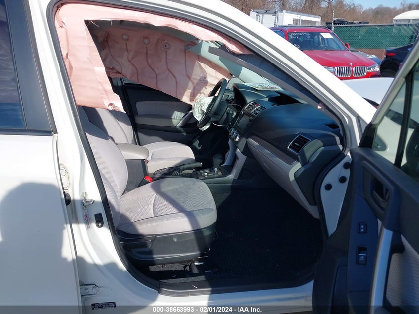 VIN JF2SJABC0JH401071 2018 SUBARU FORESTER 2.5I