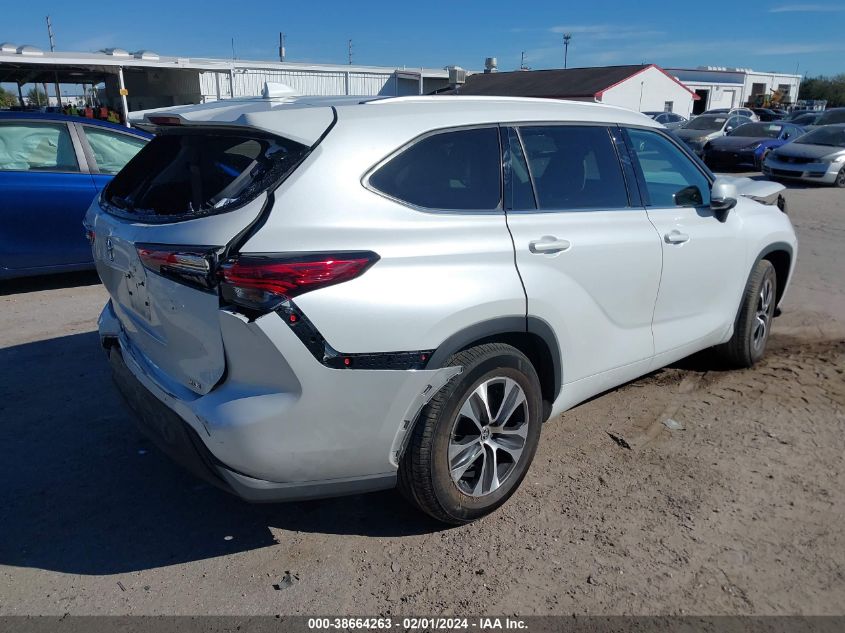 2022 TOYOTA HIGHLANDER XLE - 5TDGZRAH1NS547750