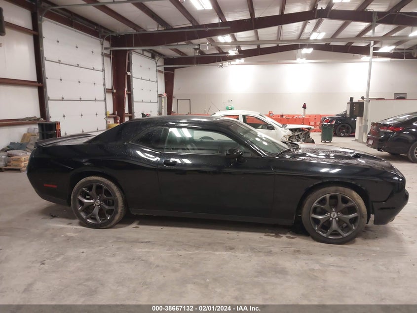 VIN 2C3CDZAG9JH333882 2018 DODGE CHALLENGER SXT PLUS