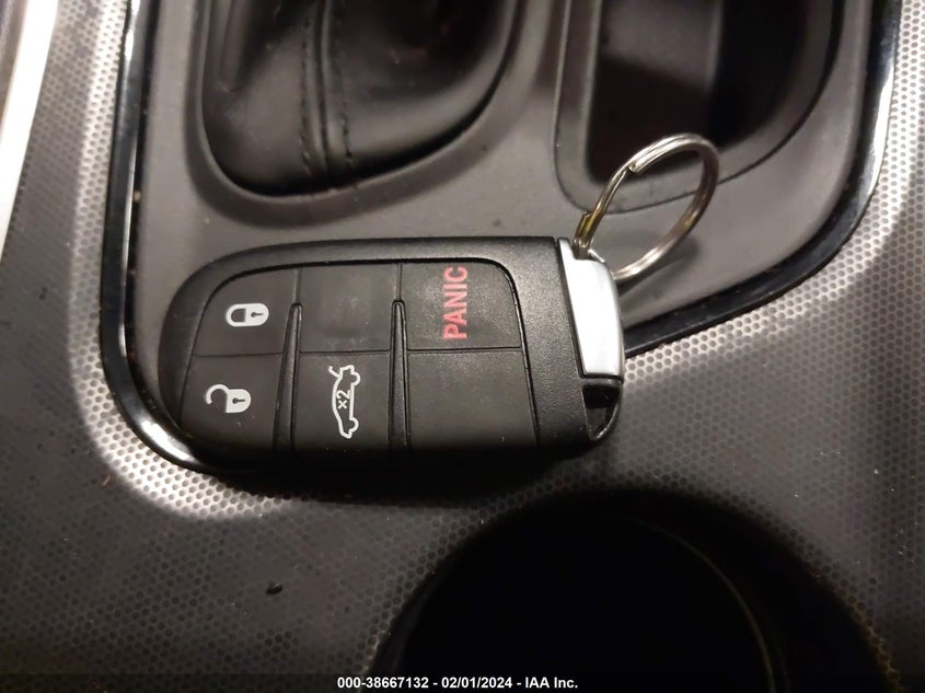 VIN 2C3CDZAG9JH333882 2018 DODGE CHALLENGER SXT PLUS