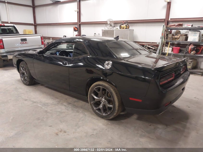 VIN 2C3CDZAG9JH333882 2018 DODGE CHALLENGER SXT PLUS