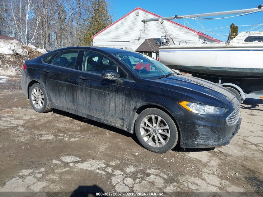 Lot #2539237429 2020 FORD FUSION SE salvage car
