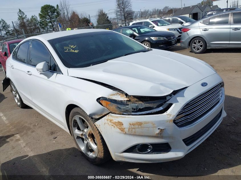 Lot #2523113892 2016 FORD FUSION SE salvage car