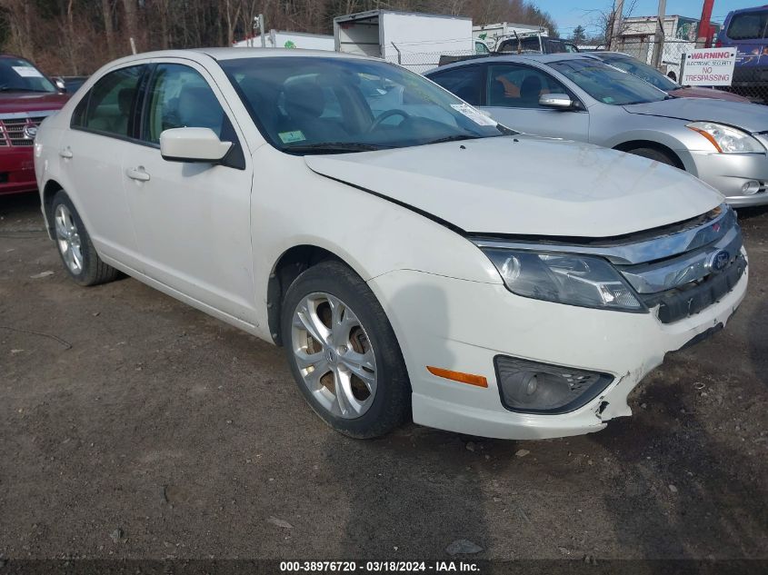 Lot #2541526392 2012 FORD FUSION SE salvage car