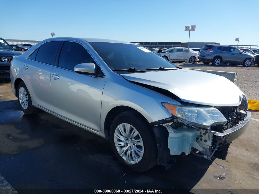 Lot #2543824493 2014 TOYOTA CAMRY LE salvage car