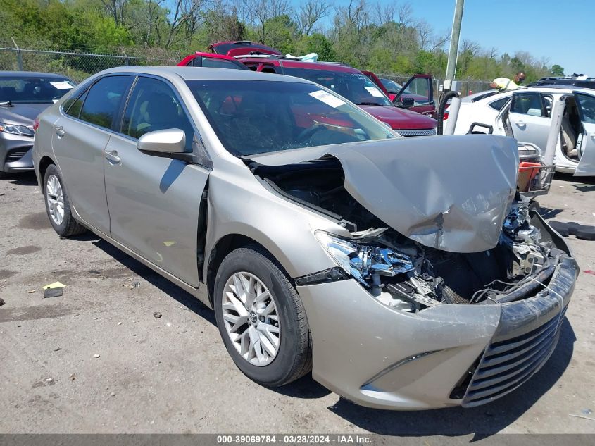 Lot #2541531164 2016 TOYOTA CAMRY LE salvage car