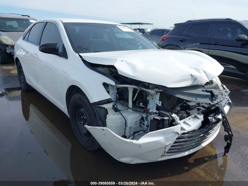 Lot #2543824413 2017 TOYOTA CAMRY LE salvage car