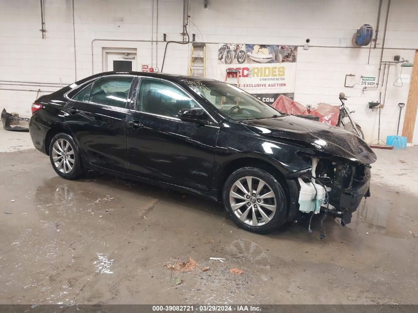 Lot #2539236382 2015 TOYOTA CAMRY XLE salvage car