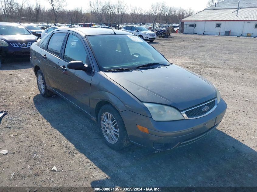 Lot #2539239757 2005 FORD FOCUS ZX4 salvage car