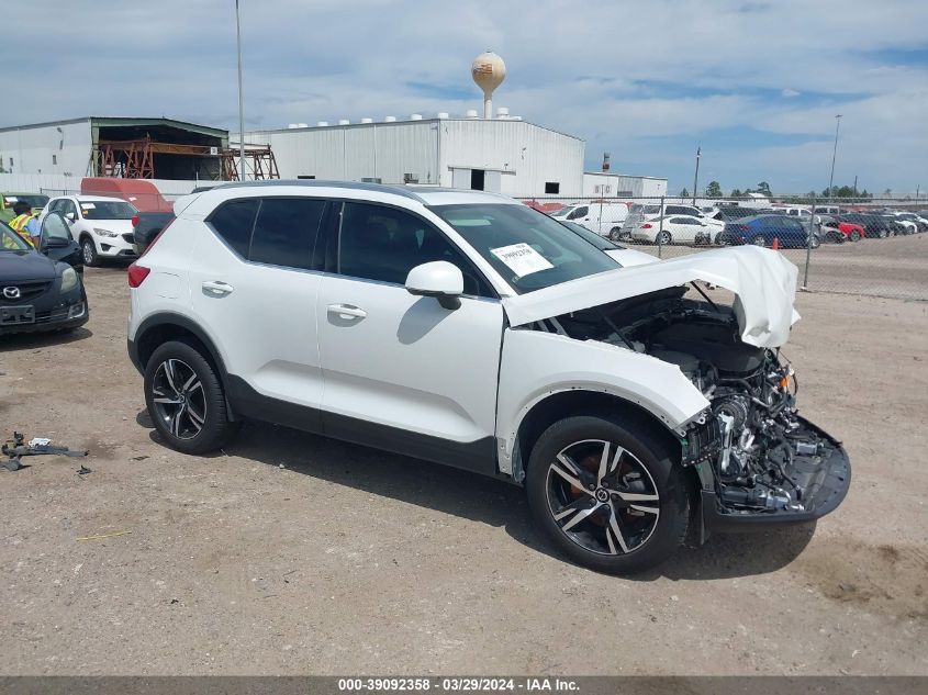 2023 VOLVO XC40 B5 PLUS BRIGHT THEME #3050084474