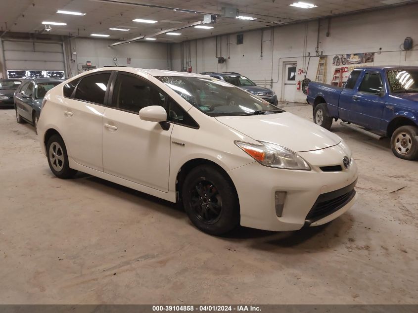 Lot #2539236253 2015 TOYOTA PRIUS TWO salvage car