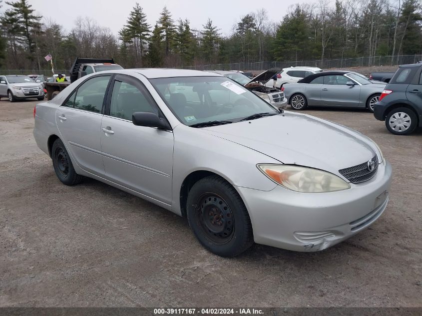 Lot #2539231242 2004 TOYOTA CAMRY LE salvage car