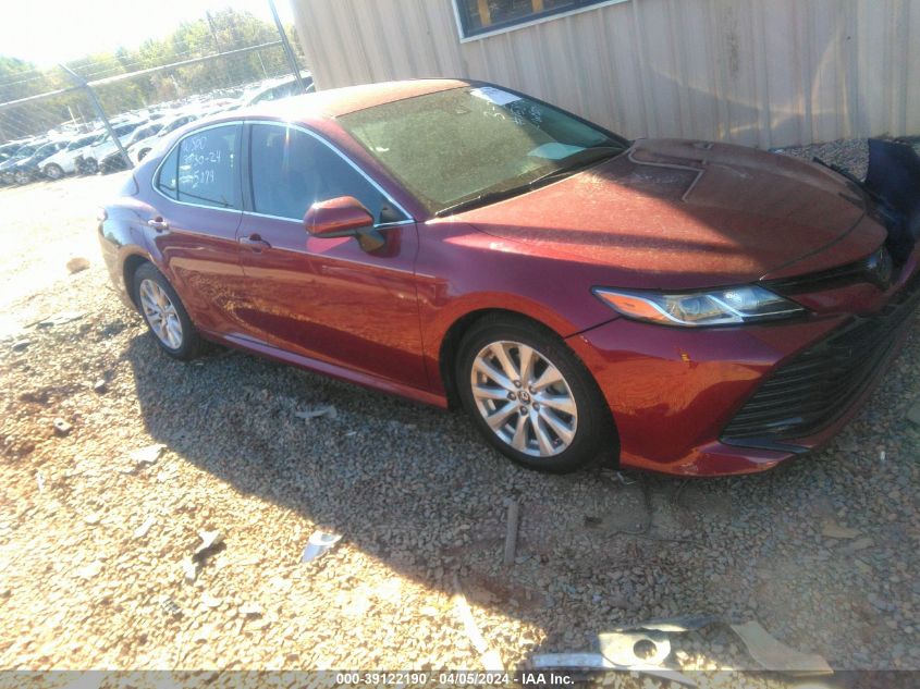 Lot #2539235958 2018 TOYOTA CAMRY LE salvage car