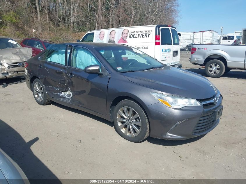 Lot #2543814022 2016 TOYOTA CAMRY XLE V6 salvage car