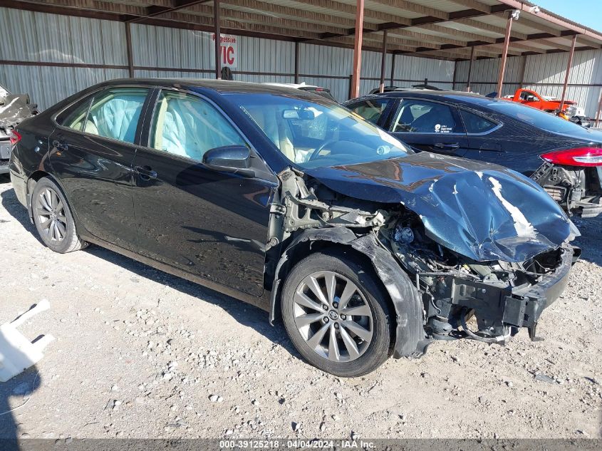 Lot #2541530659 2015 TOYOTA CAMRY XLE salvage car