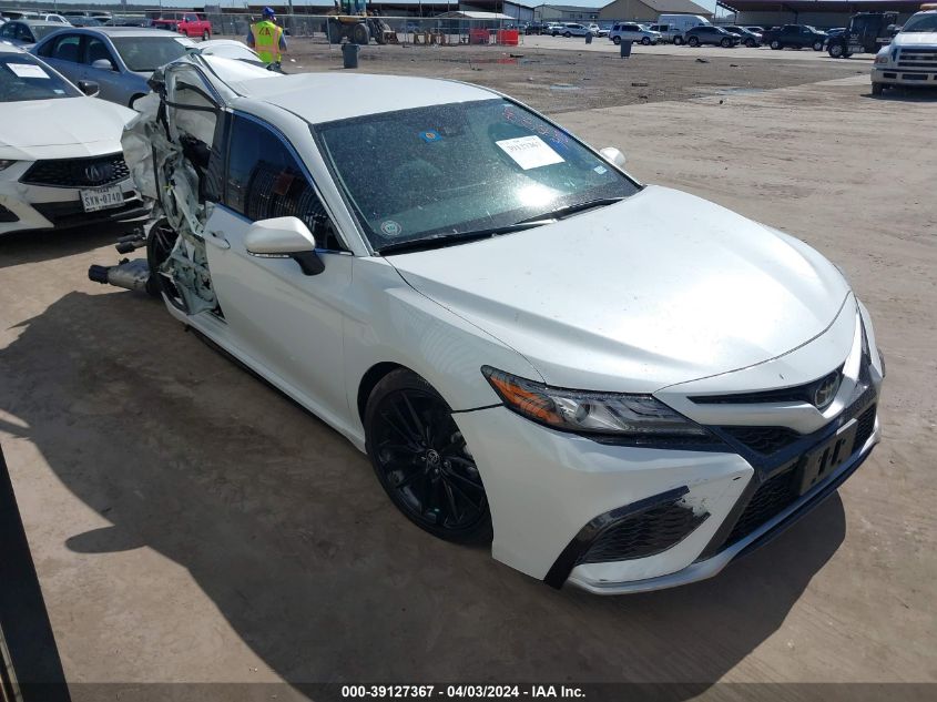 Lot #2541530556 2022 TOYOTA CAMRY XSE salvage car