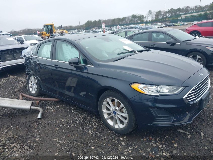 Lot #2541524599 2020 FORD FUSION SE salvage car