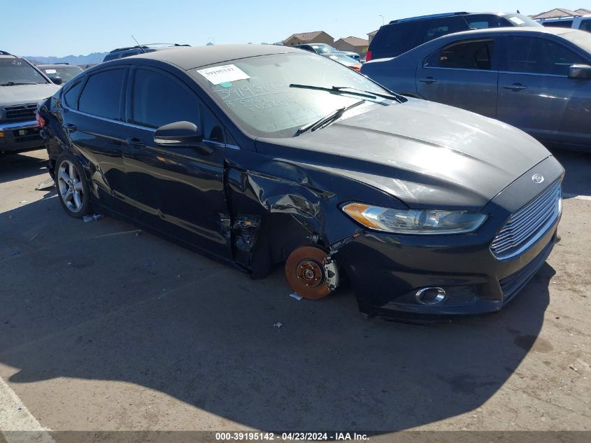 Lot #2541535205 2015 FORD FUSION SE salvage car