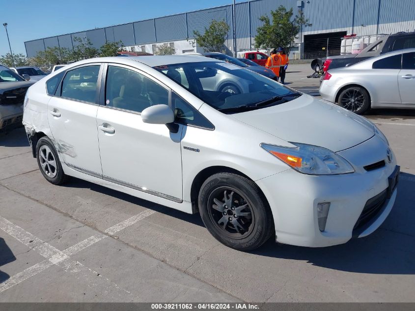 Lot #2539241870 2015 TOYOTA PRIUS TWO salvage car