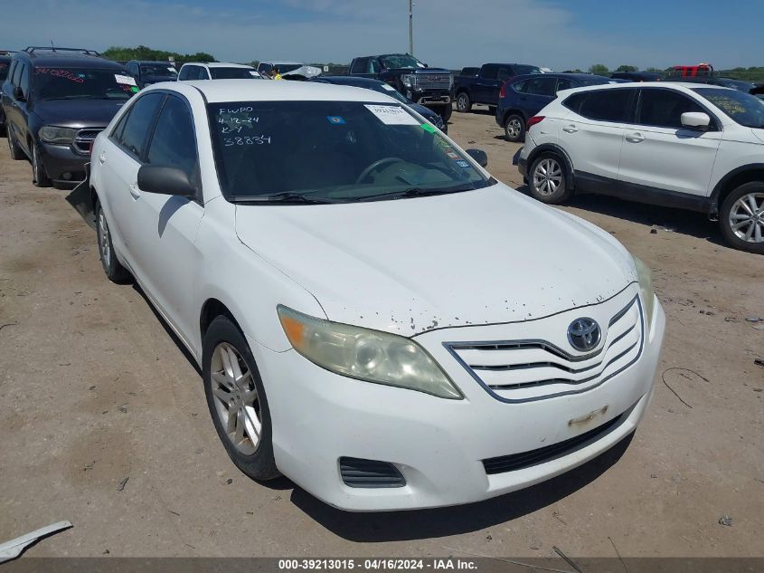 Lot #2541530135 2010 TOYOTA CAMRY LE salvage car