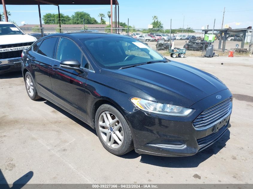 Lot #2541534608 2015 FORD FUSION SE salvage car