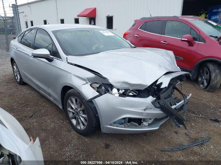 Lot #2550794859 2017 FORD FUSION SE salvage car
