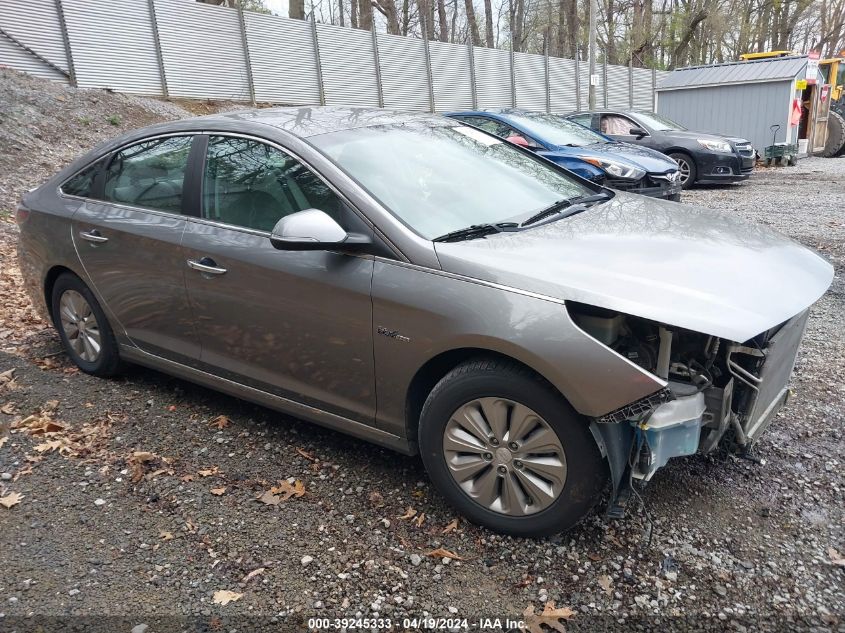 Lot #2543812382 2017 HYUNDAI SONATA HYBRID SE salvage car