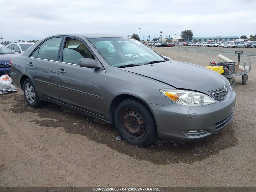 Lot #2539241794 2004 TOYOTA CAMRY LE salvage car
