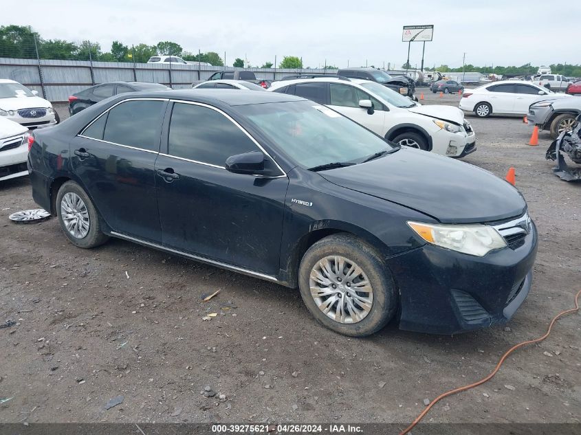 Lot #2535809115 2012 TOYOTA CAMRY HYBRID LE salvage car