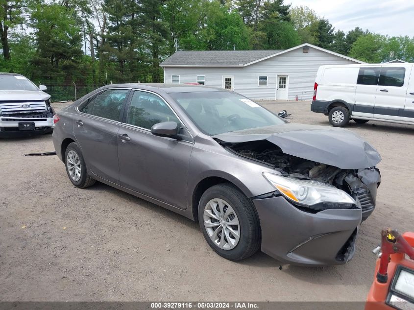 Lot #2539235024 2017 TOYOTA CAMRY LE salvage car