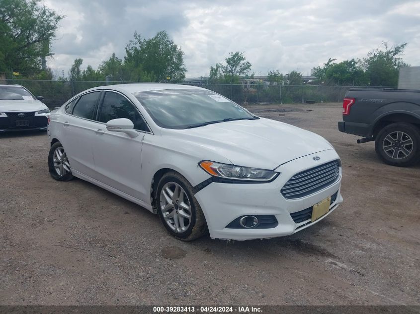 Lot #2550794365 2013 FORD FUSION SE salvage car