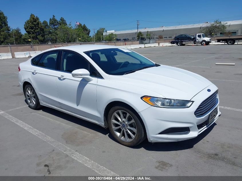 Lot #2539241156 2016 FORD FUSION SE salvage car