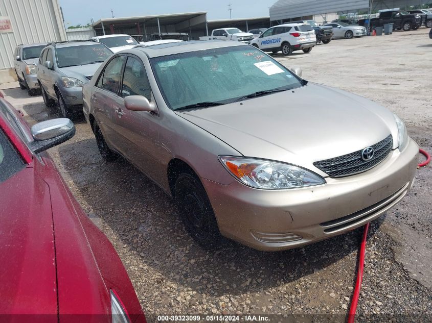 Lot #2539238785 2004 TOYOTA CAMRY LE salvage car