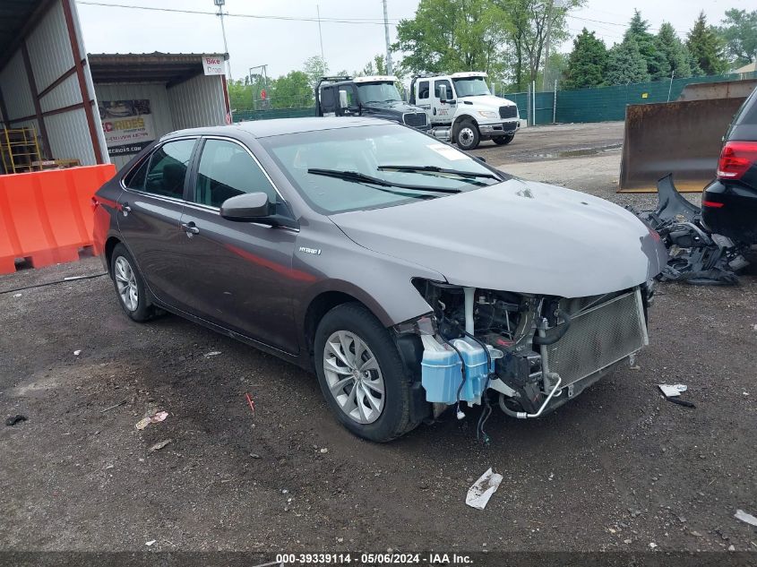 Lot #2531200967 2016 TOYOTA CAMRY HYBRID LE salvage car