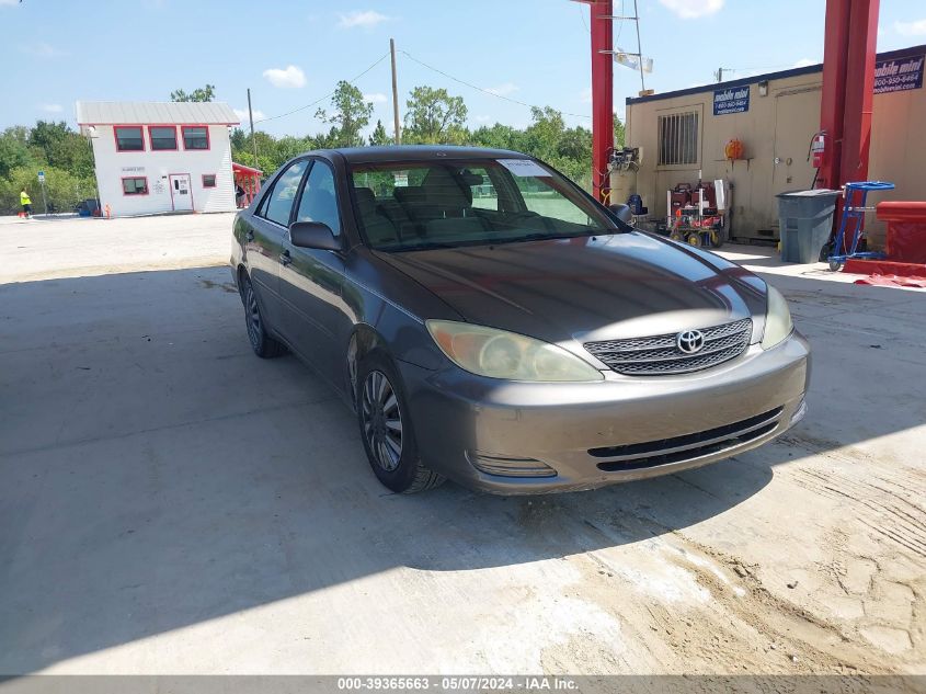 Lot #2525399462 2004 TOYOTA CAMRY LE salvage car