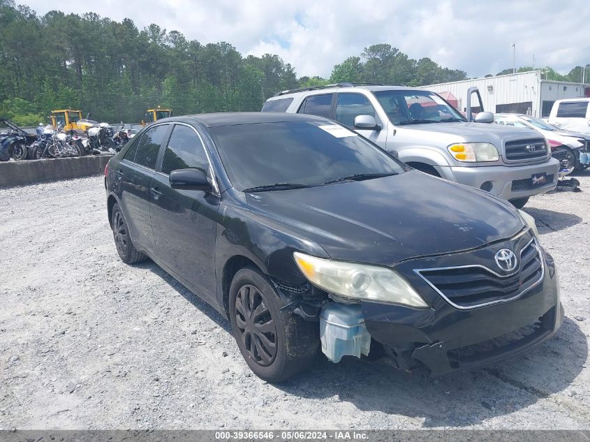 Lot #2525399625 2010 TOYOTA CAMRY LE salvage car